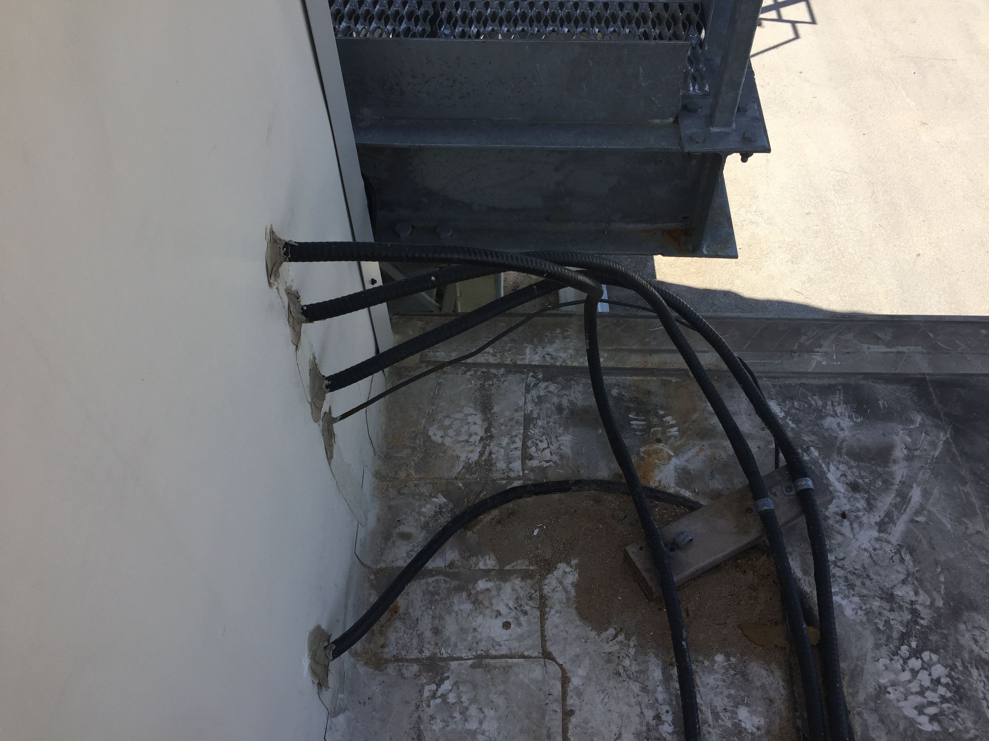 Roof Walkway System – RTU Maintenance Access image