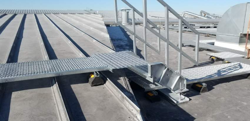 Roof Walkway System – RTU Maintenance Access image