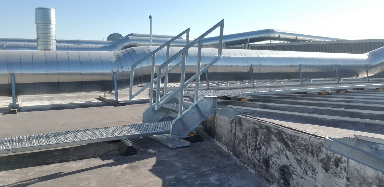 Roof Walkway System – RTU Maintenance Access image